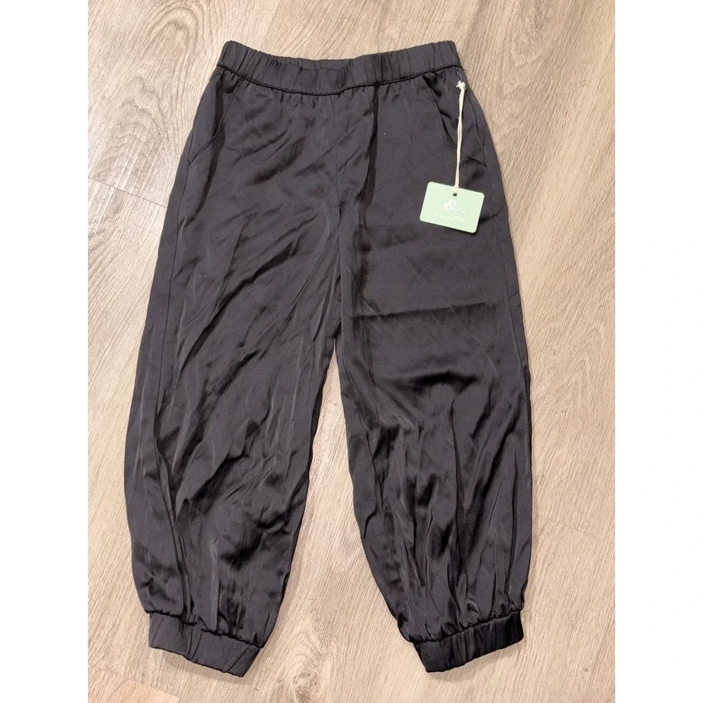 Owaisselle Kids Black Satin Jogger Pants Elastic Waist Tapered Trousers NWT